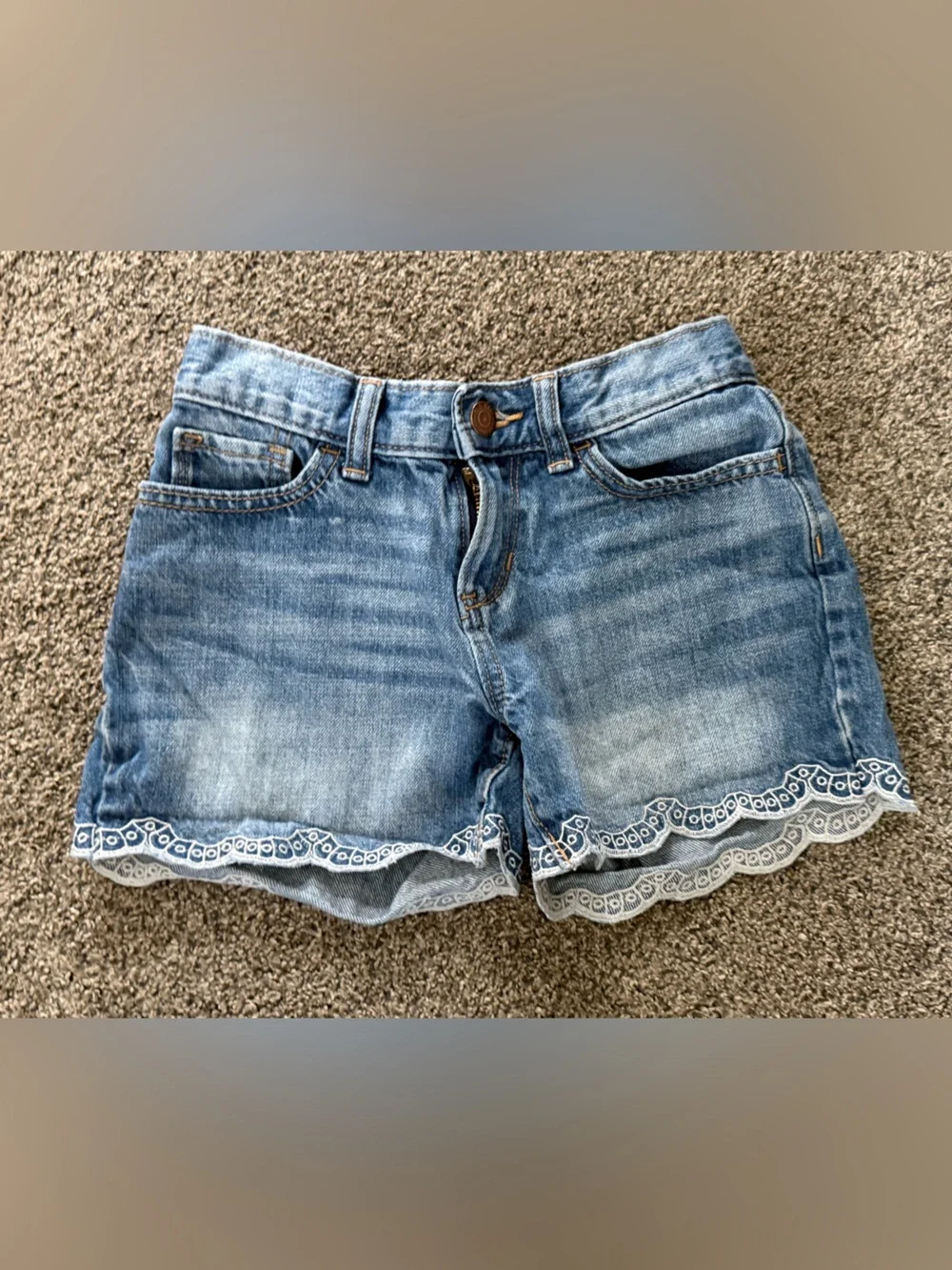 Girls Old Navy denim shorts with scalloped embroidered edge size 10